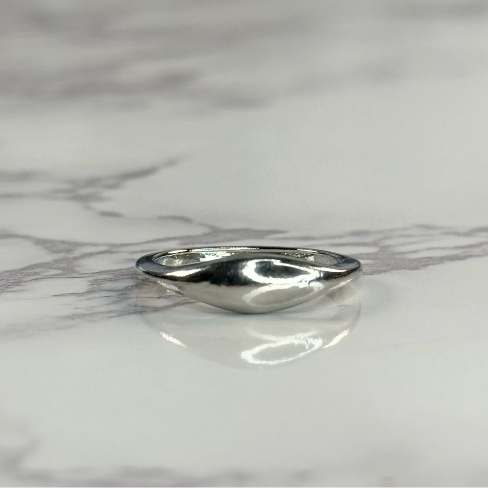 Silver Ring - Picture 2 of 3
